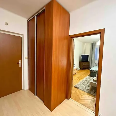 Simcity I Free Parking 24h Self Check-in